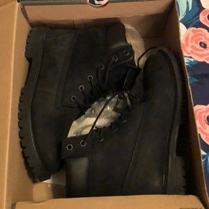 Black timberlands waterproof